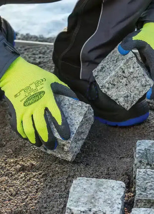 Forster Stronghand Handschuhe - Arbeitshandschuhe aus Latex für persönliche Schutzausrüstung (PSA). Modell Stronghand 0242, hergestellt aus Polyester in leuchtendem Neon-Gelb