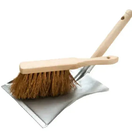 Zweiteilige Kehrgarnitur mit Handkehrer und Schaufel – eine praktische Lösung für die manuelle Reinigung von Staub und Schmutz in verschiedenen Bereichen