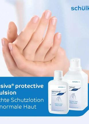 Hände werden mit sensiva protective emulsion von schülke eingecremt, leichte Schutzlotion für normale Haut, Hautpflege und Hygiene