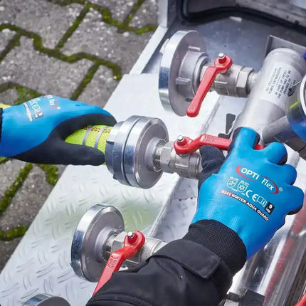 optiflex-winter-aqua-guard-winterhandschuhe-latex-blau-schwarz-arbeitshandschuhe-einzeln-handinnenseite-sanitärhandschuh