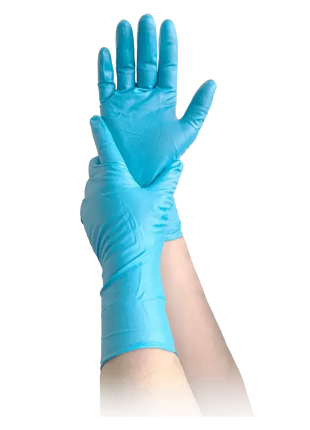 Blaue Einmalhandschuhe aus Nitril, medizinischer Hygieneschutz, werden angezogen