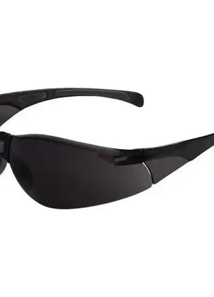 Schwarze Schutzbrille mit getönten Gläsern für professionelle Sicherheit und Augenschutz