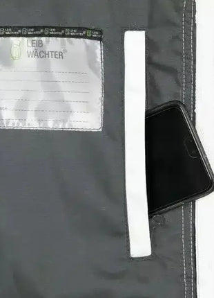 Grauer Leibwächter-Schutzbezug mit Namensfeld und praktischer Seitentasche, Smartphone sichtbar