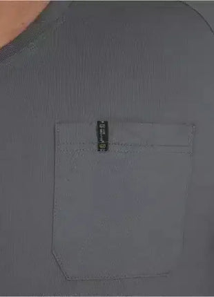 Graues Oberteil mit Brusttasche, Nahaufnahme, ideal für medizinische Berufe, Hygiene