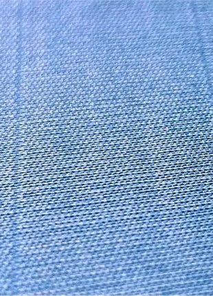 Nahaufnahme einer blauen Einweg-Vliesstoff-Oberfläche, ideal für Hygieneprodukte