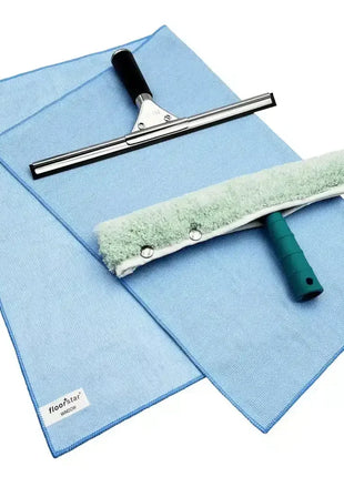 Fensterreinigungsset mit zwei blauen Mikrofasertüchern, Abzieher und Wischer, professionelle Reinigung