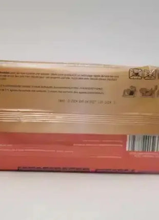 Rückseite einer feuchten Hygienetücher-Verpackung, gut lesbare Anleitung und Barcode