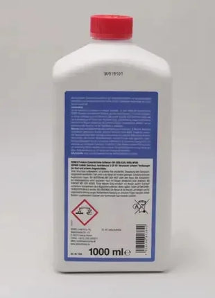 Desinfektionsmittel Flasche 1000ml mit rotem Verschluss auf weißem Hintergrund, Gefahrensymbol sichtbar