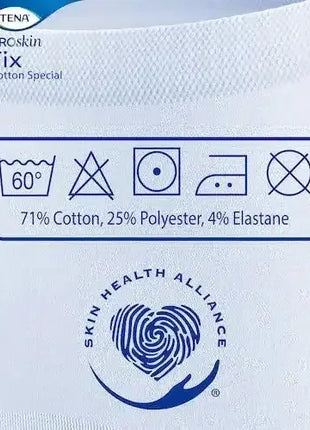TENA Proskin Fix Pflegewäsche Etikett mit Waschsymbolen, Materialangabe und Skin Health Alliance Logo